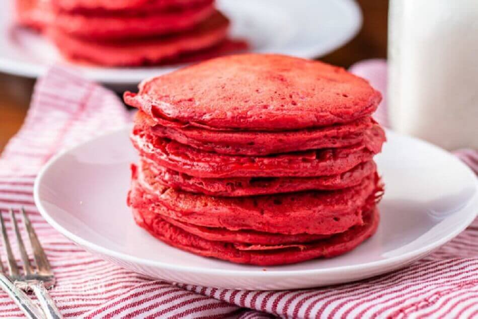 Delicious & Easy Red Velvet Protein Pancakes Recipe
