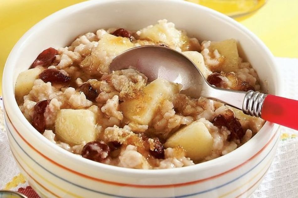 Apple Cranberry Oatmeal With Pecans Recipe